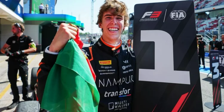 Primeira vitória portuguesa na Fórmula 3. Ivan Domingues vence em Barcelona