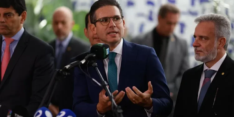 Presidente da Câmara cobra suspensão imediata de aumento do IOF sobre risco sacado