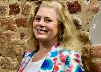 Vera Fischer questiona cenas de Helena na retrospectiva de ‘Laços de Família’