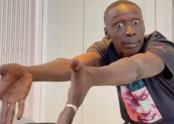 Influenciador Khaby Lame, detido por imigração nos EUA, está no interior de São Paulo