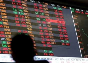 Bolsa de Lisboa regressa aos ganhos alinhando com verde europeu