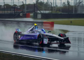Félix da Costa terceiro na segunda corrida de Xangai