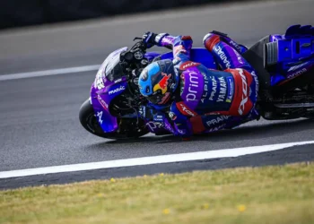 Miguel Oliveira 15.º no sprint de Aragão. Marc Márquez vence