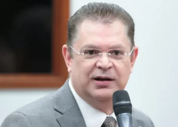 Líder do PL critica governo Lula por troca do IOF: ‘Mais do mesmo, economia vai de mal a pior’