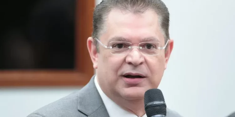 Líder do PL critica governo Lula por troca do IOF: ‘Mais do mesmo, economia vai de mal a pior’