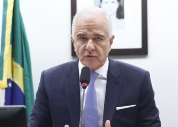 ‘Pacote do IOF é a nova CPMF’, dispara Júlio Lopes ao criticar proposta do governo