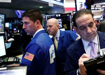 Wall Street abre em terreno positivo