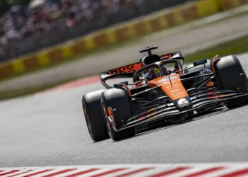 F1. Oscar Piastri controla e vence Grande Prémio de Espanha