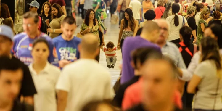 Dia dos Pais deve ser o melhor para o varejo desde 2014, projeta CNC