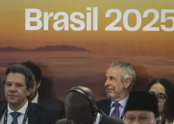 Haddad critica tarifaço de Trump, defende autonomia do Brasil e rebate Tarcísio: ‘É candidato a presidente ou a vassalo’