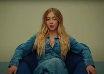 Efeito Sydney Sweeney: campanha com atriz impulsiona ações de marca de jeans