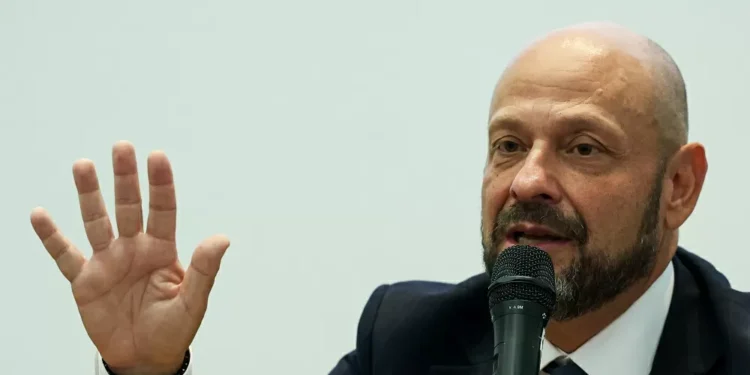 Presidente do INSS se preocupa com Nikolas na relatoria da CPMI: ‘Não queremos desinformação’