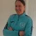 A treinadora brasileira Mara De Ros acaba de assumir um novo desafio no cenário europeu ao ser anunciada como técnica do Chiltern FC.