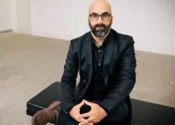 Valter Hugo Mãe é confirmado em mesa extra da Flip 2025