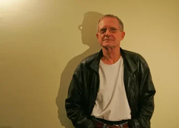 Jean-Claude Bernardet, ícone do cinema brasileiro, morre aos 88 anos em São Paulo