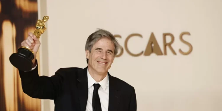 Academia do Oscar vai homenagear diretor brasileiro Walter Salles