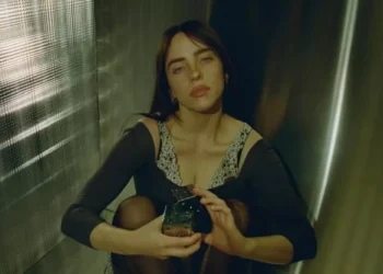 Fãs criticam Billie Eilish e apontam fala racista em show: ‘Muito brancos’