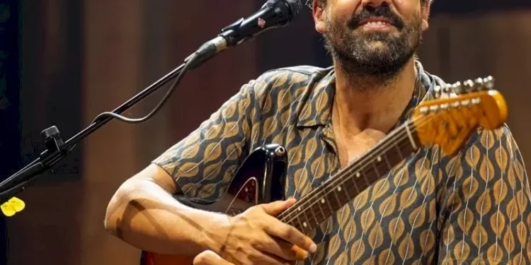 MIGUEL ARAÚJO: O POETAS DAS CANÇÕES QUE REPAGINOU A MÚSICA PORTUGUESA