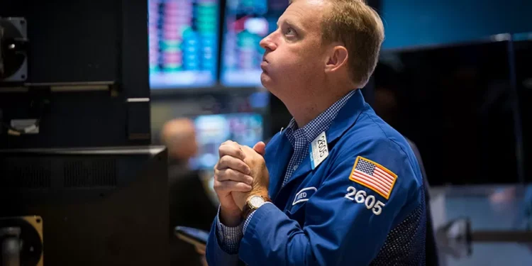 Wall Street encerra sessão apenas com Dow Jones em terreno negativo em dia de acordos comerciais