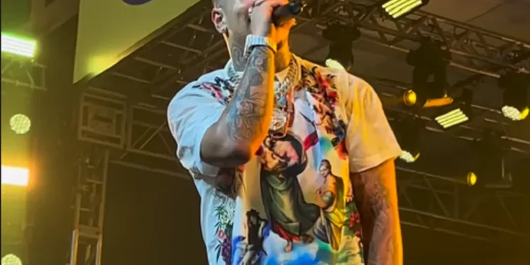 ‘Novo processo de carreira’, revela Veigh ao se despedir de Dos Prédios 