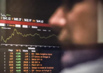 Valor sob gestão dos fundos de investimento cresce 2,8% em julho