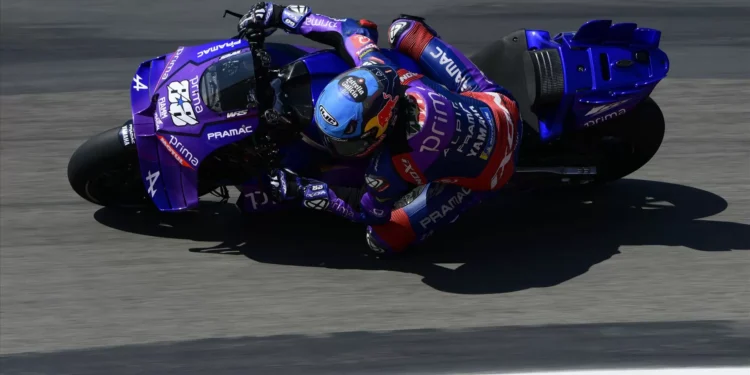 Queda complicou qualificação de Miguel Oliveira