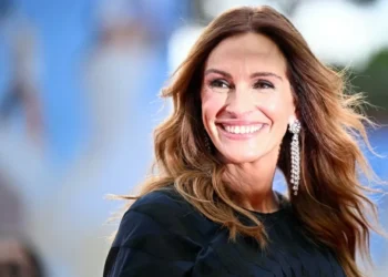 Julia Roberts estreia no tapete vermelho do Festival de Veneza