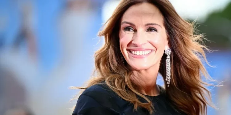 Julia Roberts estreia no tapete vermelho do Festival de Veneza