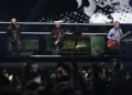 Homem morre após sofrer queda em show do Oasis no estádio Wembley