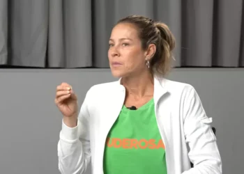 ‘Sou obcecada por homem, mas não fico com feio’, diz Luana Piovani ao falar sobre amor, libido e padrões