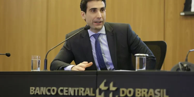 Galípolo diz que é ‘essencial’ avançar com PEC 65 para BC manter entregas como o Pix