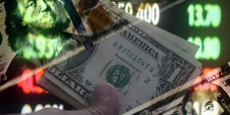 Dólar fecha no menor nível em quase 1 mês e Ibovespa sobe 1%