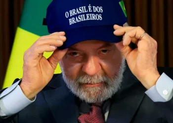 Governo Lula prevê salário mínimo de R$ 1.631 em proposta do Orçamento de 2026