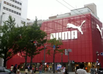 Ações da Puma disparam com notícia sobre família Pinault estar a estudar venda de participação de 29%