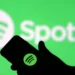 Spotify endurece regras para derrubar e rotular músicas feitas por IA; veja o que muda
