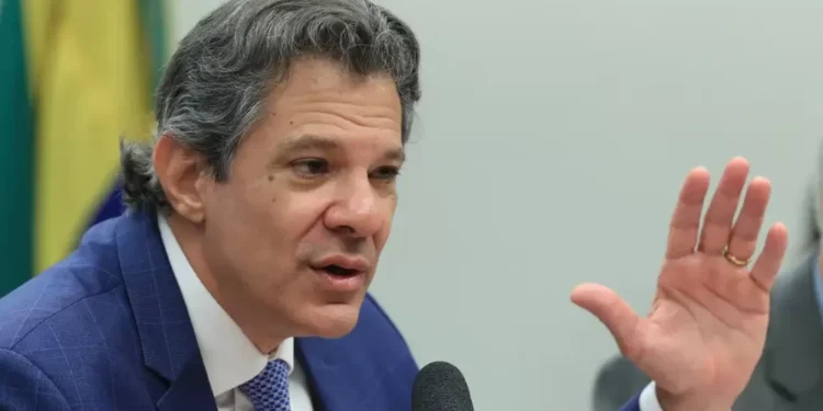 Operação Carbono Oculto é nova forma de proceder contra o crime organizado, diz Haddad