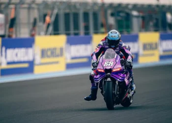 Miguel Oliveira termina sprint no 14.º lugar