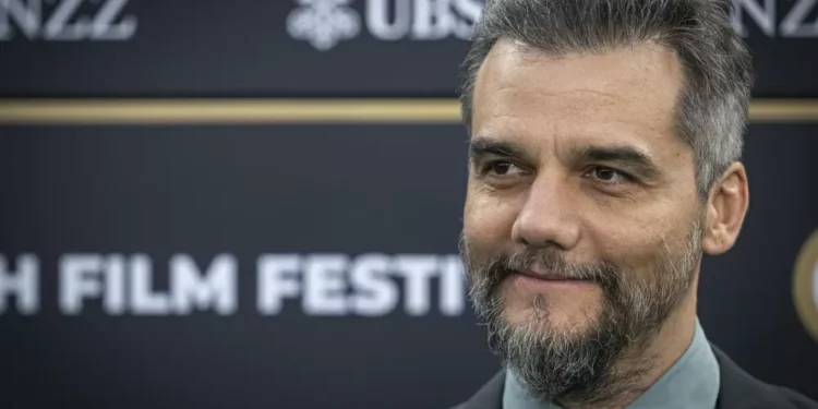 Wagner Moura é o primeiro sul-americano a receber prêmio no Festival de Zurique