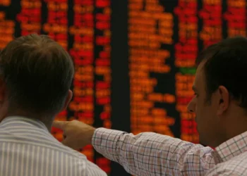 Bolsas europeias em queda com banca a liderar perdas. BCP recua 2%