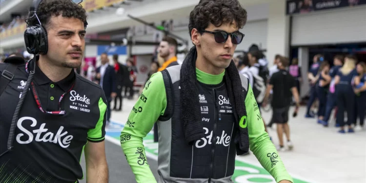 Quem é Gabriel Bortoleto? O discreto brasileiro que pode ser o melhor estreante da F1 em 2025