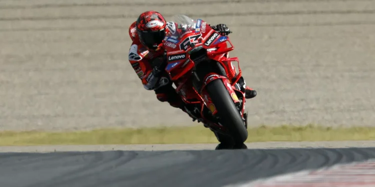 Bagnaia vence corrida sprint no Japão, Marc Márquez com o título perto e Miguel Oliveira 15.º