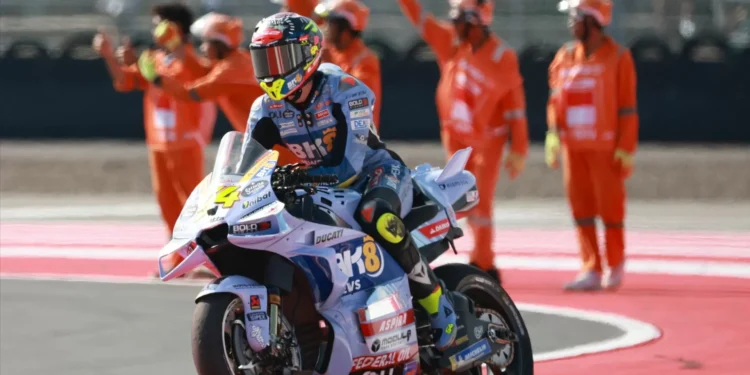 MotoGP. Fermin Aldeguer vence pela primeira vez, Miguel Oliveira fica em 11.º