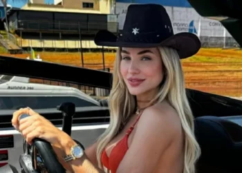 Gabi Martins diz que fã ofereceu R$ 200 mil por xixi dela