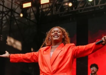 Liniker se apresentará na cerimônia do Grammy Latino 2025