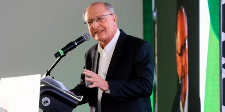 Alckmin contatou embaixadores de Brasil e China para excetuar País da crise de chips