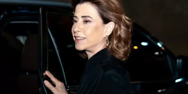 Fernanda Torres anuncia filmagens de ‘Os Corretores’, comédia dirigida por Andrucha Waddington