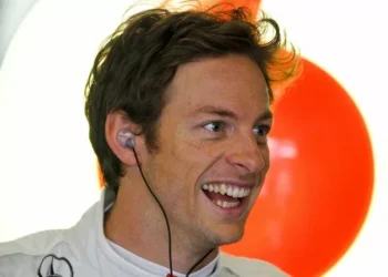 Button, ex-campeão de Fórmula 1, anuncia final de carreira