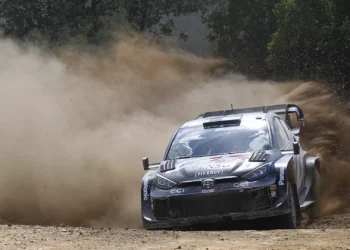 Rovanpera vence Rali, Evans lidera campeonato