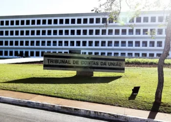 TCU suspende exigência de governo buscar centro da meta fiscal em 2025