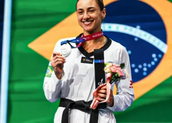 Milena Titoneli é prata no Mundial de taekwondo, o 3º pódio do Brasil